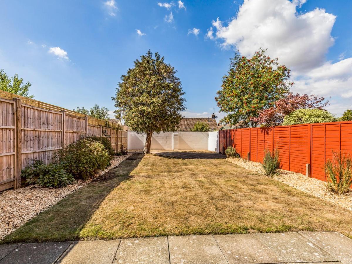 Pass The Keys Lovely Ground Floor Flat With Large Garden Чичестър Екстериор снимка