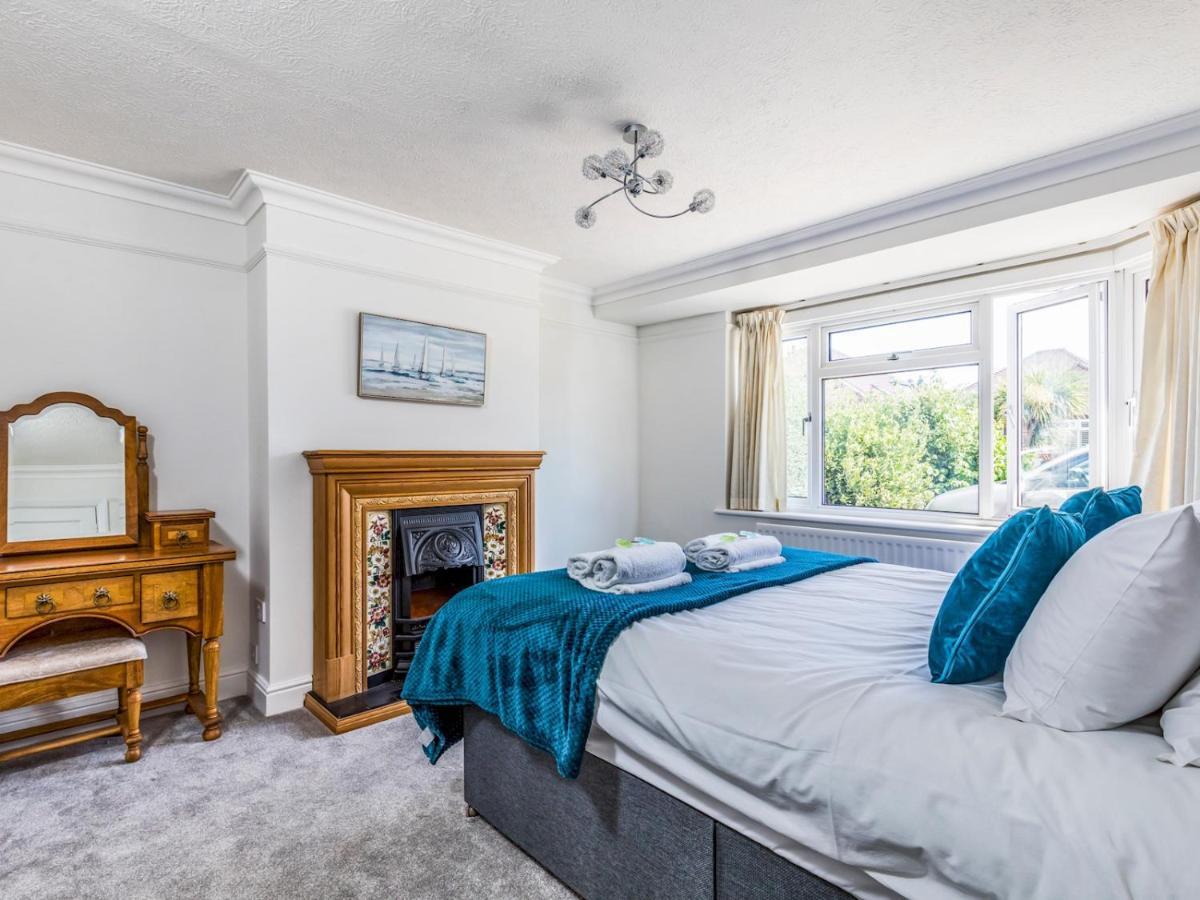 Pass The Keys Lovely Ground Floor Flat With Large Garden Чичестър Екстериор снимка