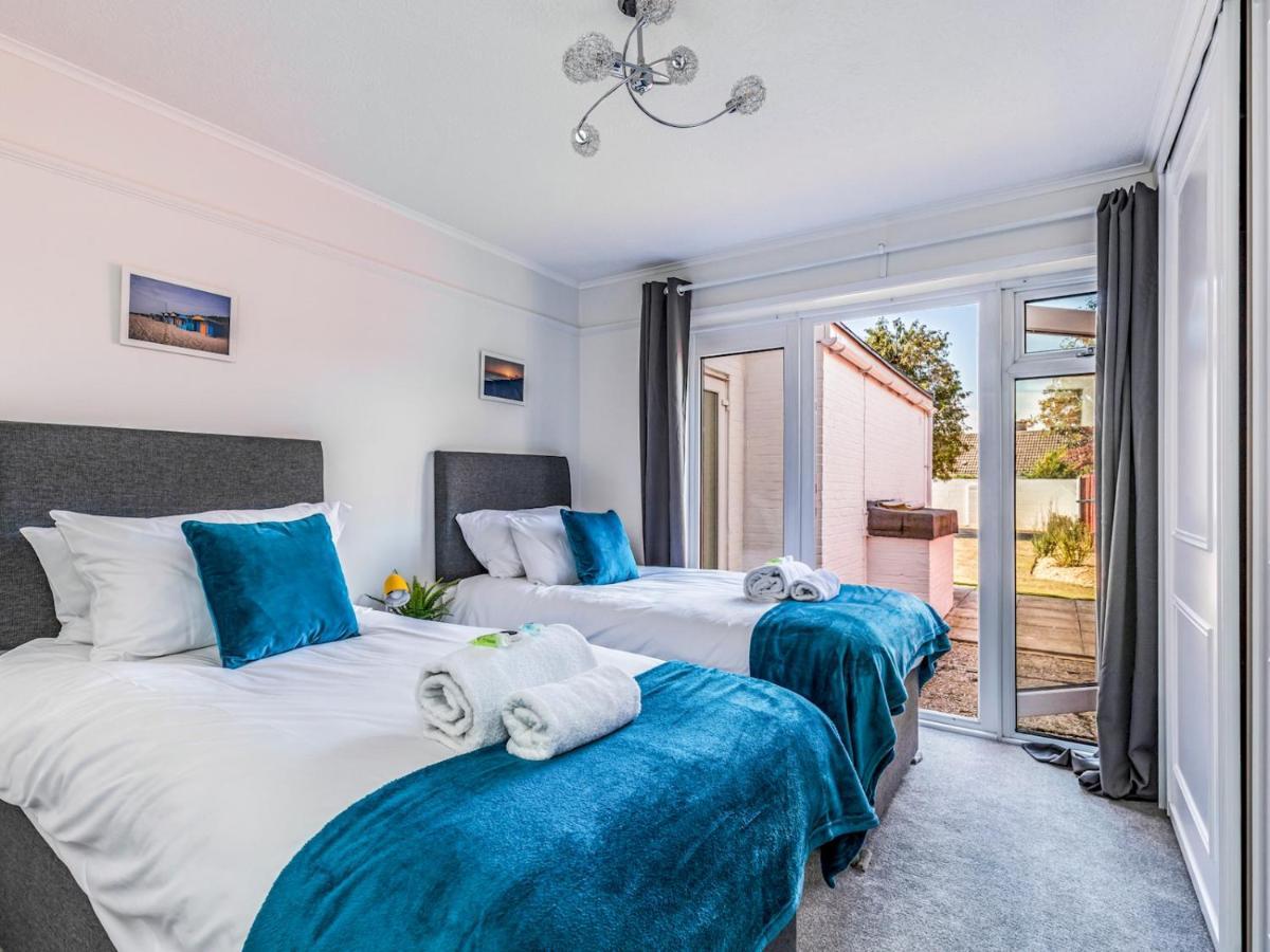 Pass The Keys Lovely Ground Floor Flat With Large Garden Чичестър Екстериор снимка